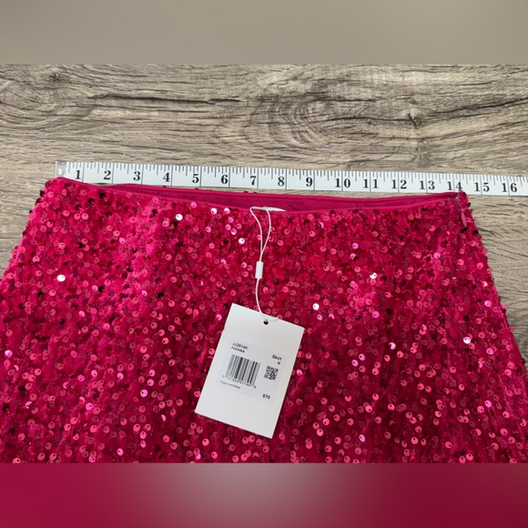Endless Rose Women's Sequins Velvet Skirt size medium NWT - Picture 5 of 7
